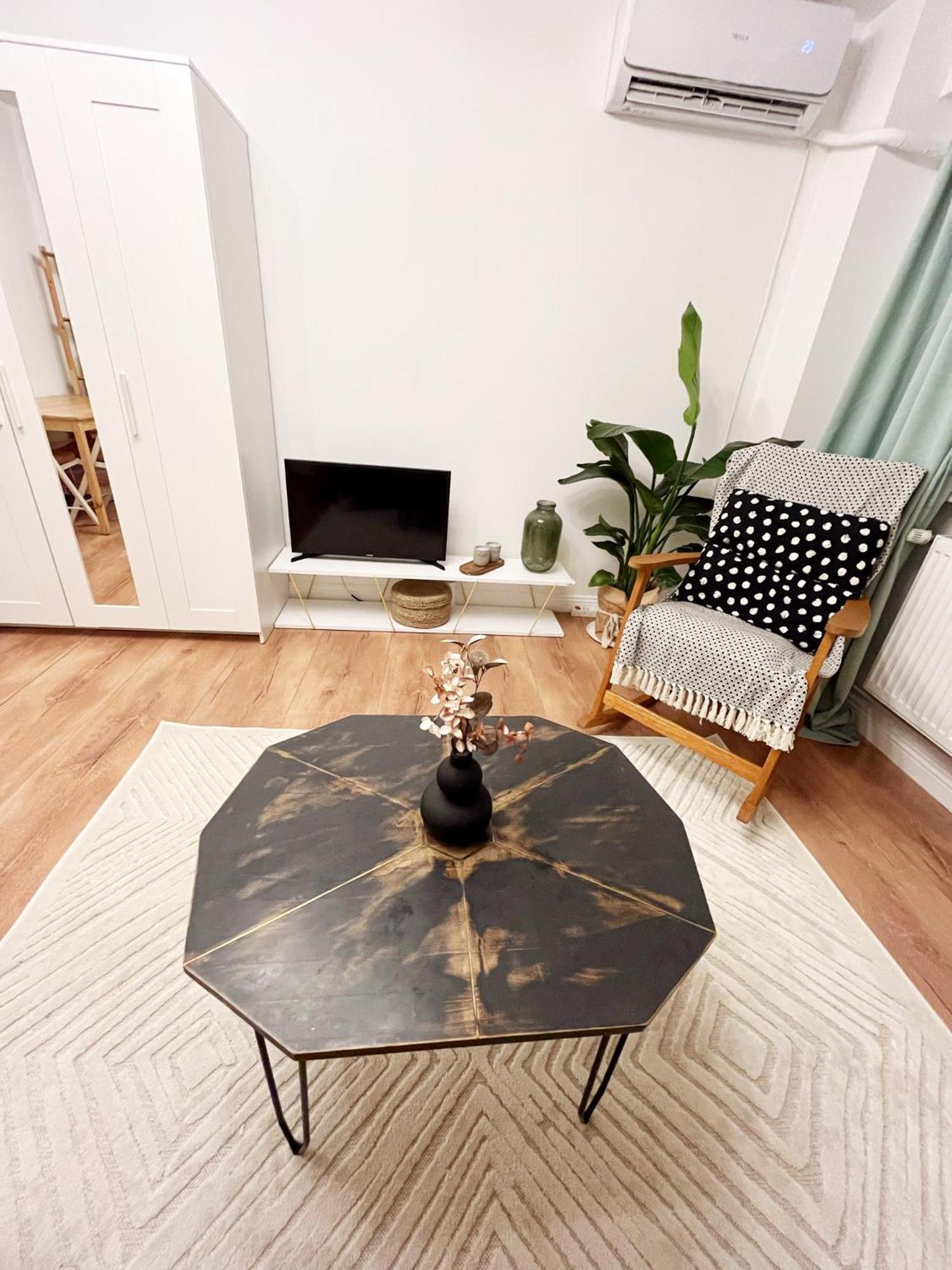 Lola'S Apartament Close To City Center Βουκουρέστι Εξωτερικό φωτογραφία